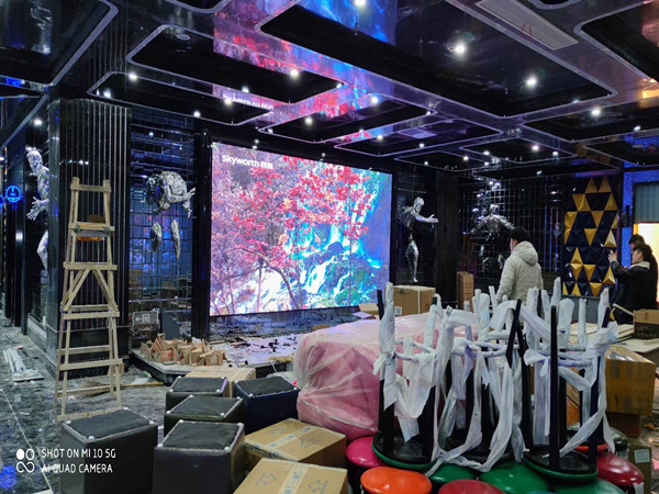 梁河室内P2.5全彩显示屏