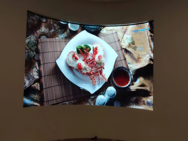 梁河室内P2.5弧形LED屏